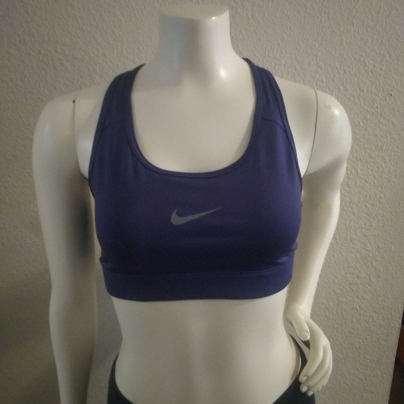 nike victory compression sports bra